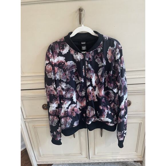 Victoria's Secret Sport Black With Pink Flowers Full‎ Zip Varsity Jacket Large - Picture 1 of 6